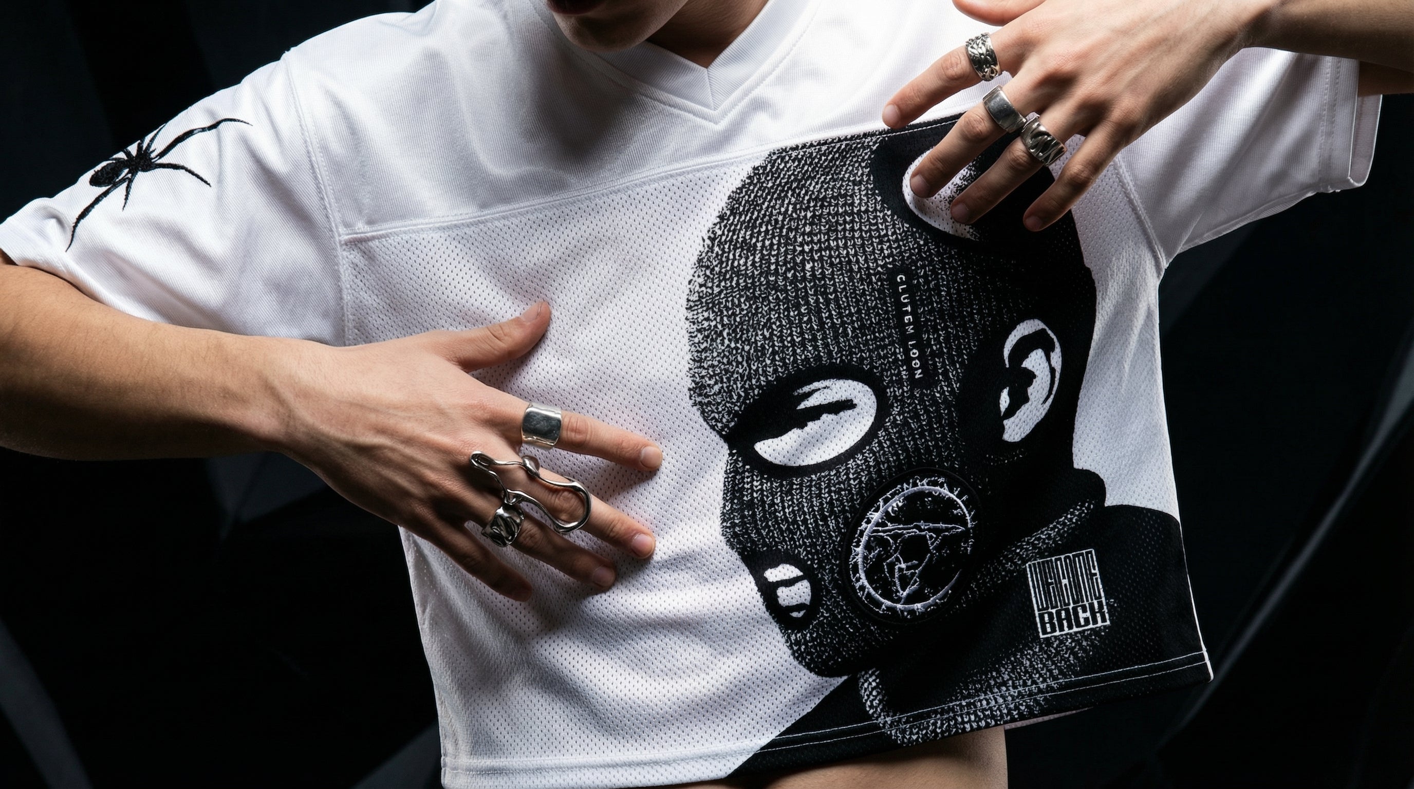 [CLUTCHLOOK] The Gridiron Streetwear