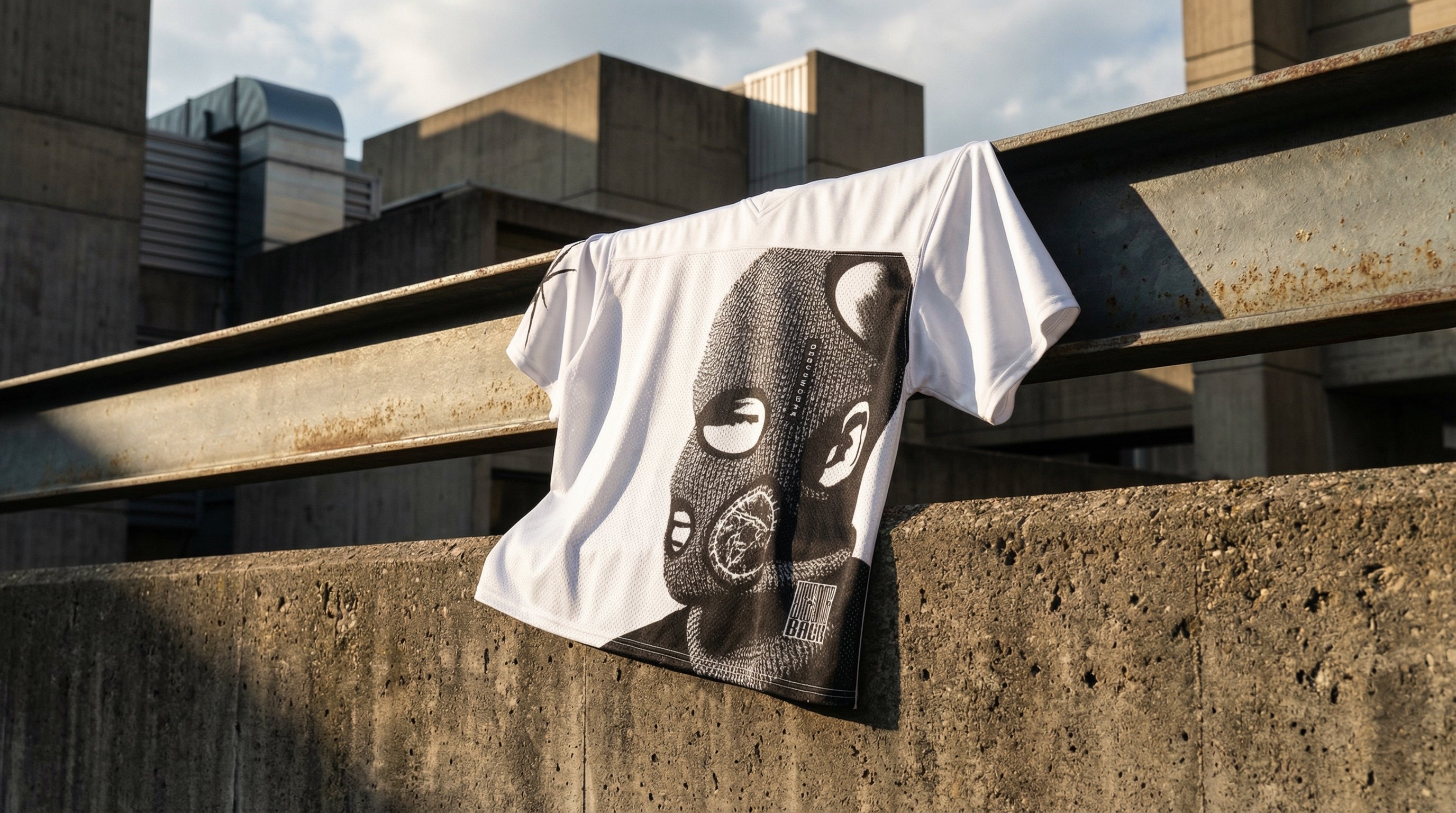 [CLUTCHLOOK] The Gridiron Streetwear